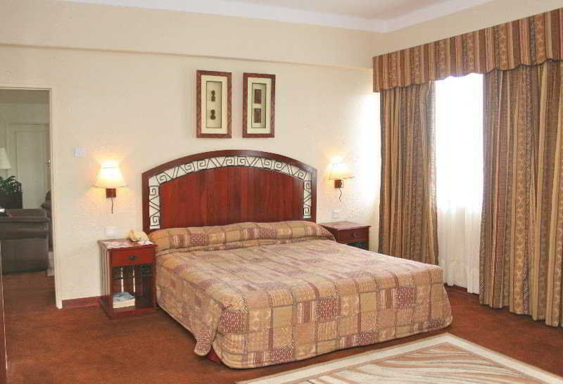 Bulawayo Rainbow Hotel Exterior photo