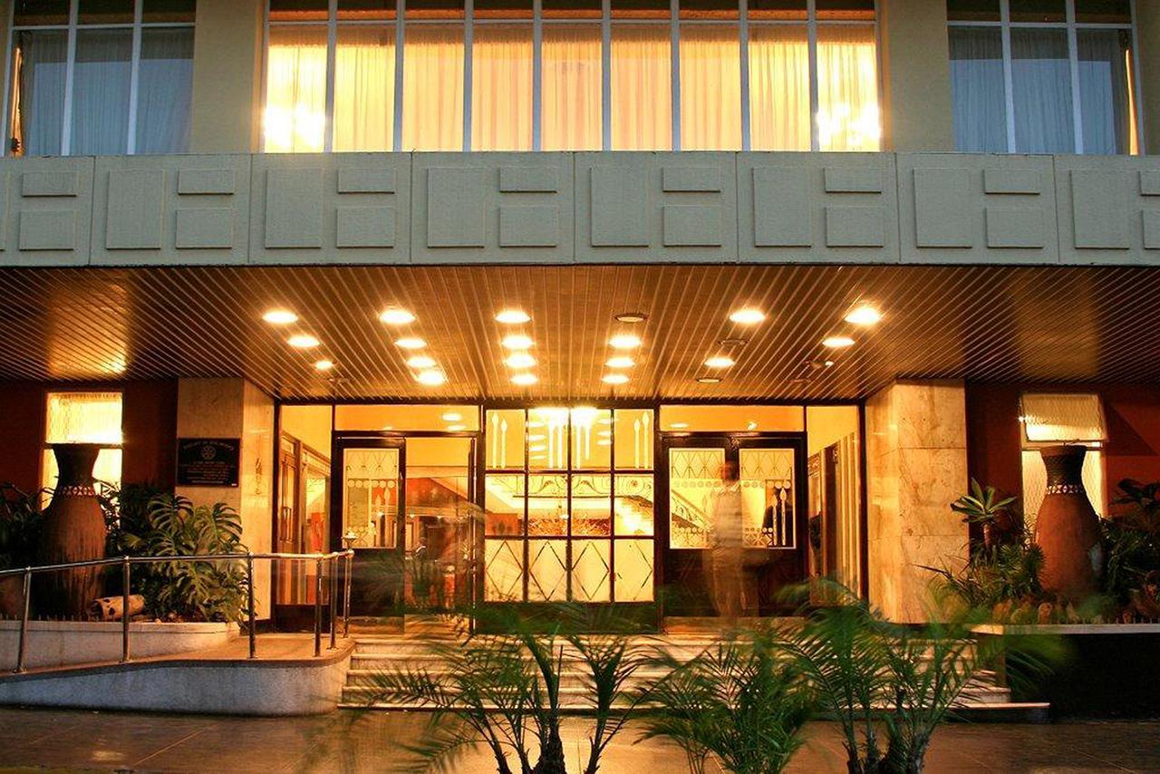 Bulawayo Rainbow Hotel Exterior photo